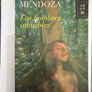 Lote siguiente: Libro "Los Hombres Invisibles" de Mario Mendoza