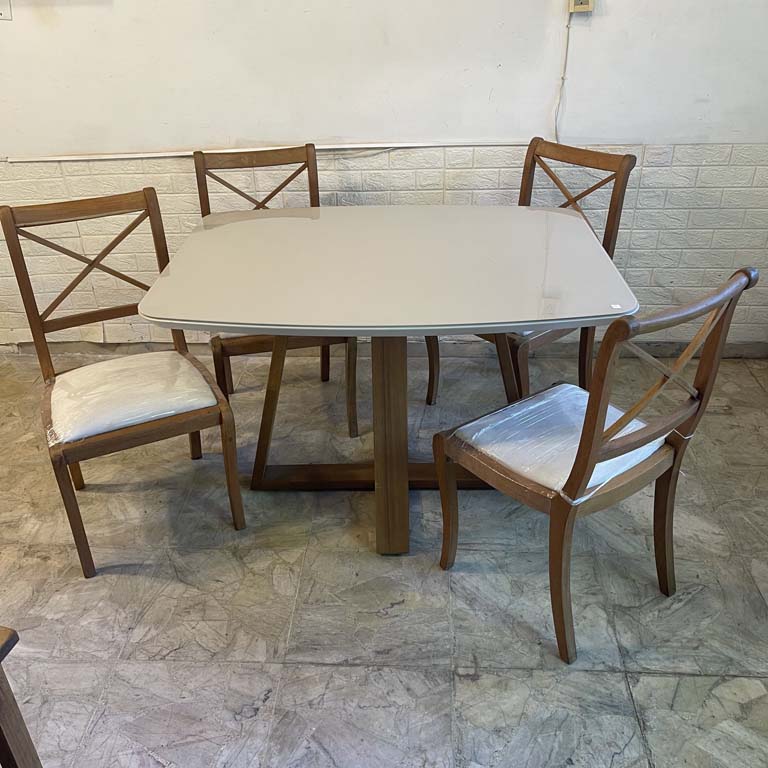 Mesa de comedor moderna con tapa de vidrio y sillas tapizadas - Medidas: 115x89x77cm