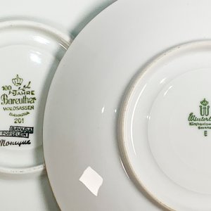 Conjunto de Porcelana Bavaria: 26 Piezas Blancas con Guarda Dorada - imagen 6