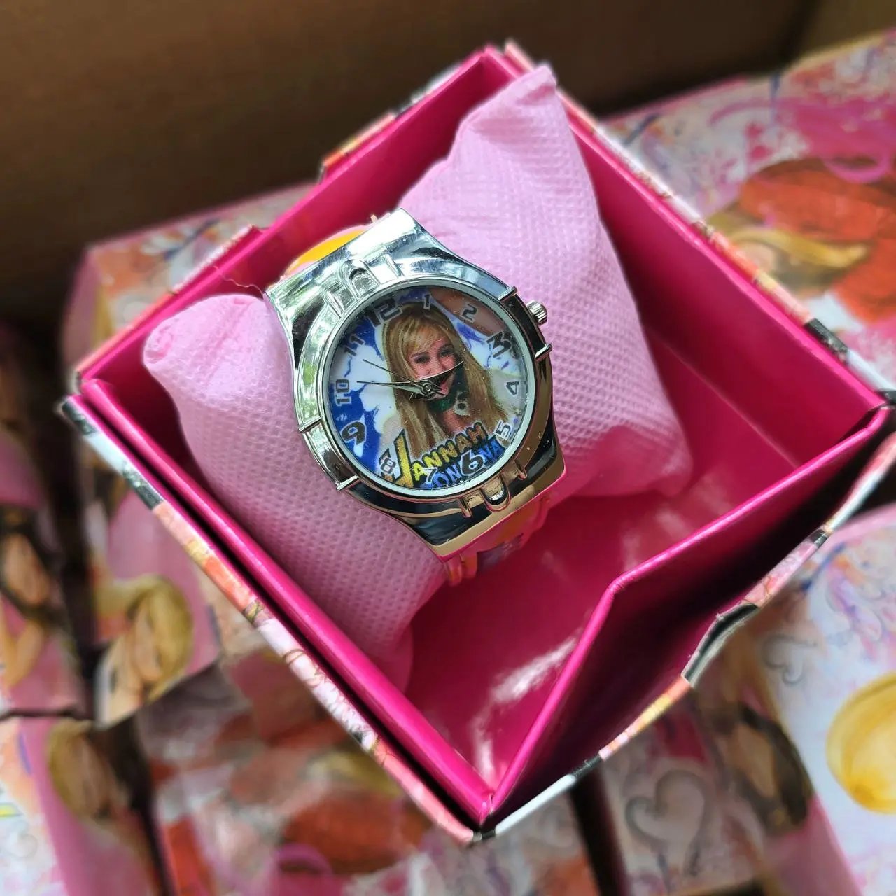 Lote siguiente: Lotes de relojes Hannah Montana