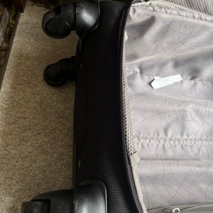 Valija Samsonite Negra Mediana con Ruedas y Mango Extensible - imagen 11