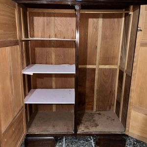 Antiguo RoperO de Madera con 2 Puertas - imagen 1