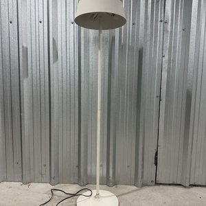 Lámpara de Pie Minimalista Blanca 136cm - imagen 4