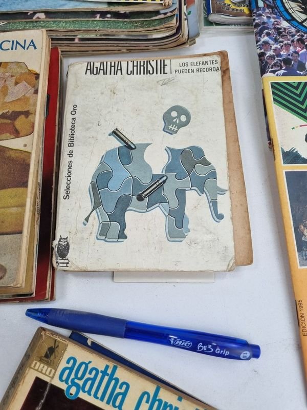 Colección de libros, revistas y accesorios en excelente condición - imagen 7