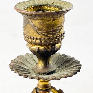 Par de Candeleros de Bronce Estilo Clásico - imagen 5