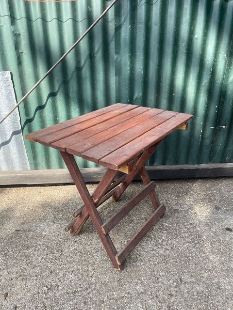 Lote anterior: Mesa plegable de madera