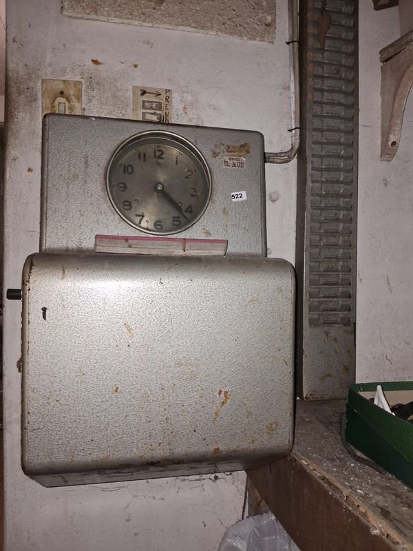 Reloj Marcador de Tarjetas Antiguo con Tarjetero - imagen 1