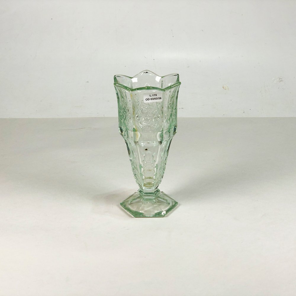 Vaso de vidrio con borde irregular - imagen 3