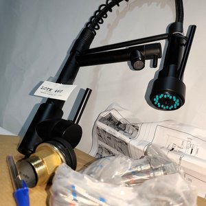 Grifería Monocomando Negra para Cocina con Cabezal Telescópico - imagen 4