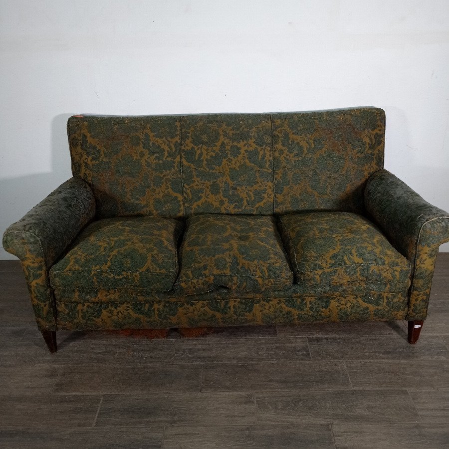 Sillón de 3 cuerpos antiguo con tapizado floral