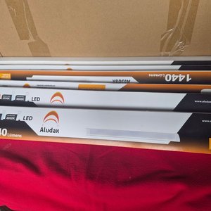 Lote siguiente: Tubos LED Aludaz 1440 Lúmenes 18W