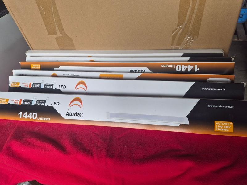 Tubos LED Aludaz 1440 Lúmenes 18W