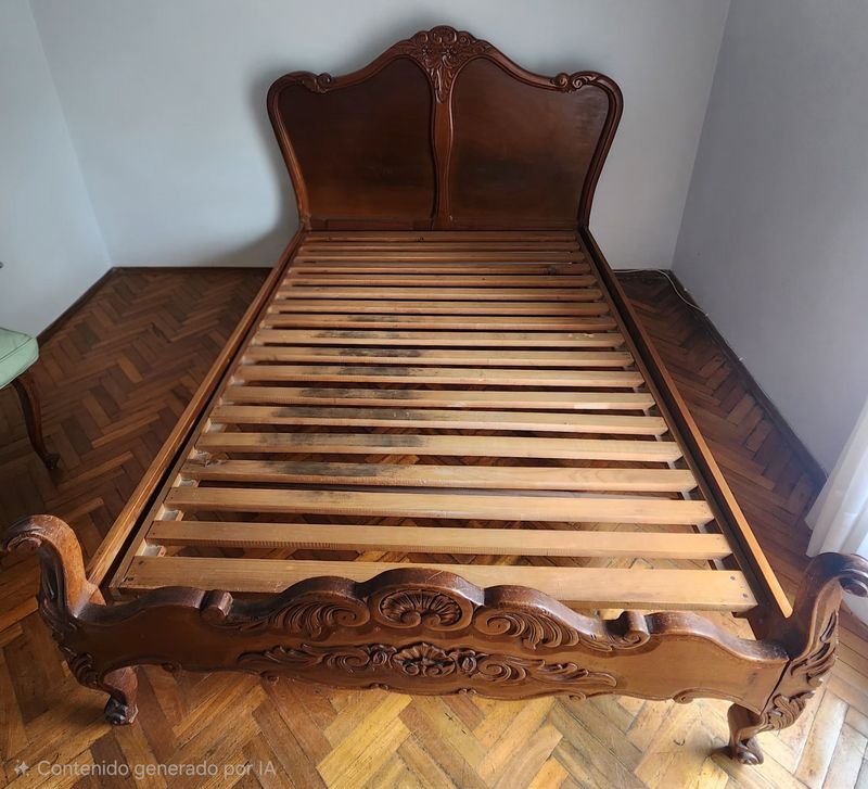 Cama de Madera Tallada Estilo Clásico para Dos Plazas