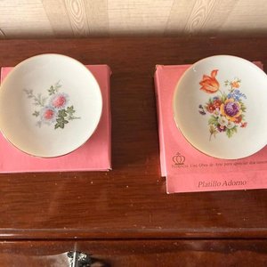 Lote siguiente: Dos Platos Decorativos para Colgar Florencia Chile