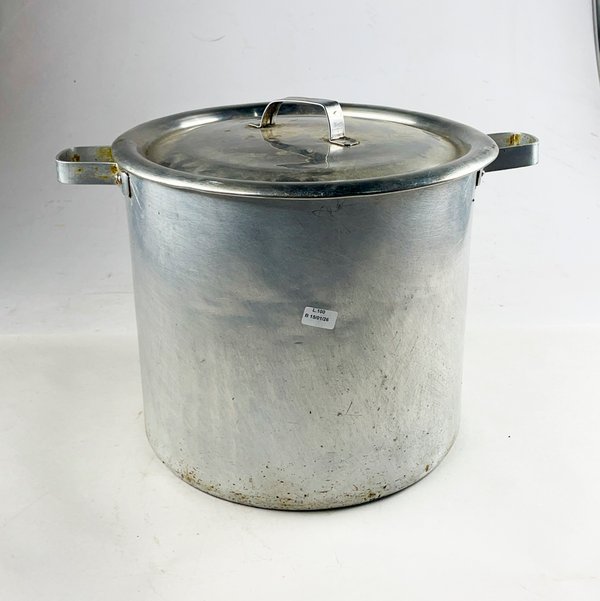Lote siguiente: Olla de plata en buen estado