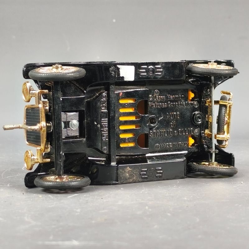 Modelo de coche Ford A 1930 'El gordo y el flaco' en escala 1/32 - imagen 8