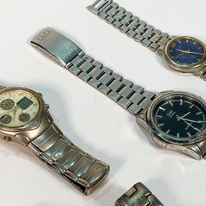 Lote de 5 Relojes de Pulsera para Dama y Caballero con Detalles - imagen 3