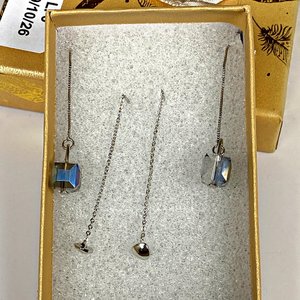 Dos Pares de Caravana Largas con Cubos de Cristal - imagen 3
