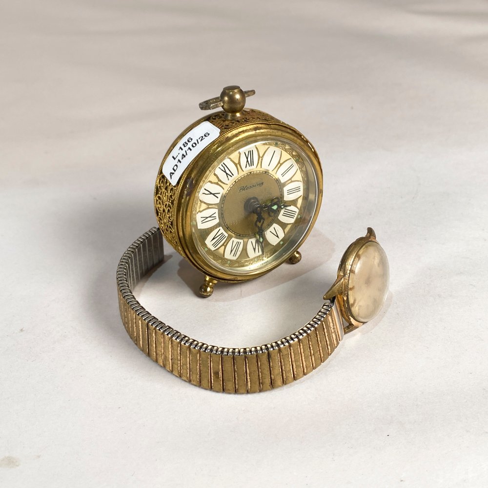 Reloj de Sobremesa Dorado y Reloj de Pulsera Tressa