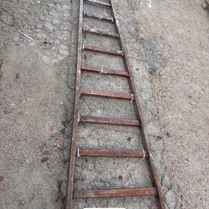 Escalera de Madera Antigua - imagen 3
