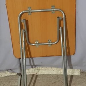 Mesa Plegable Cuadrada de MDF y Caño - imagen 3
