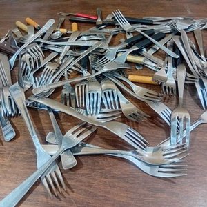 Lote de 100 Tenedores para Postre y Copetín - imagen 3