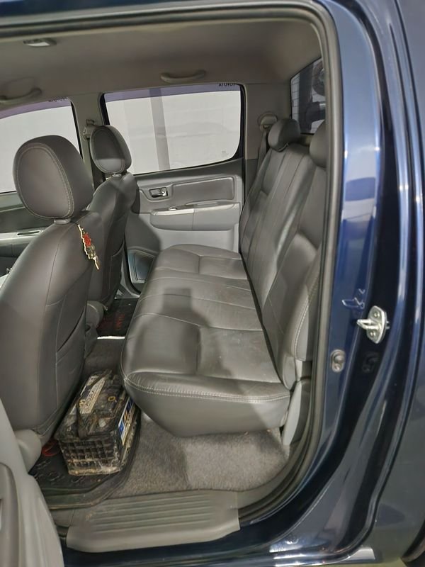 Toyota Hilux 4x2 Diesel Doble Cabina - imagen 7