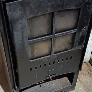 Calefactor de Hierro con Caño y Puerta de Vidrio - imagen 3