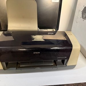 Lote de Artículos de Informática: 2 Torres, 2 Monitores, Teclado, Mouses, Micrófonos y Impresora - imagen 7