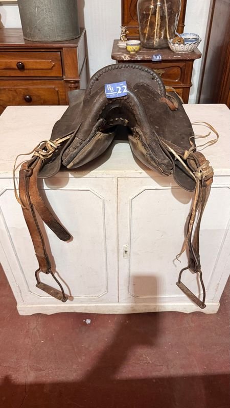 Silla de montar con estribares - imagen 6
