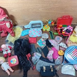 Lote Variado: Muñecas, Accesorios de Moda, Juguetes y Más - imagen 16