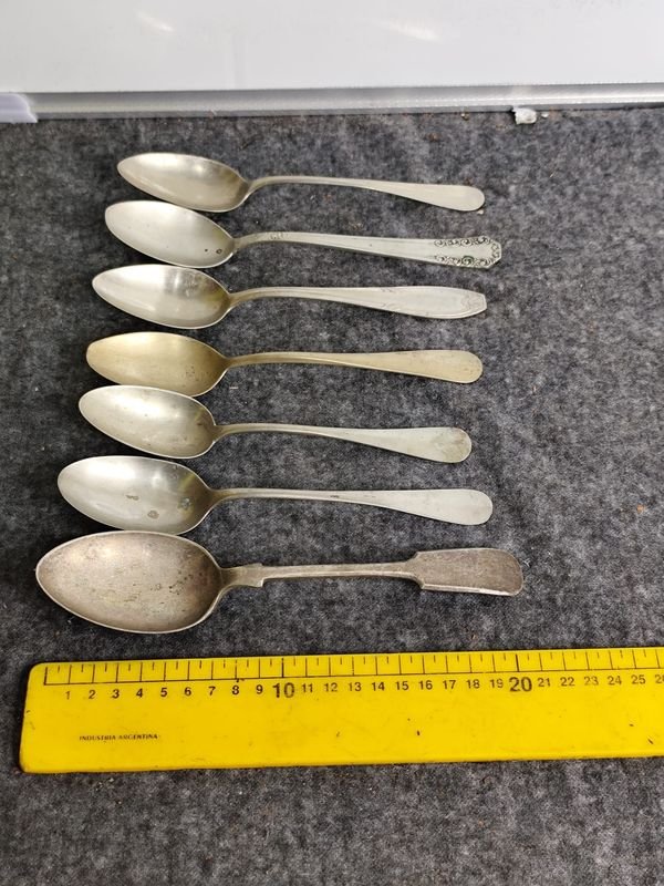 Set de 7 Cucharas de Alpaca con Detalles Decorativos