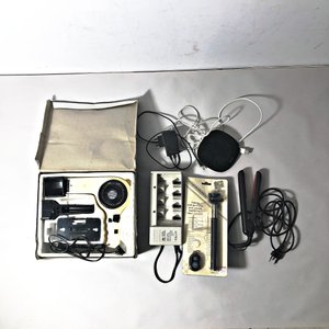 Lote siguiente: Lote de 5 Accesorios Electrónicos: Cargadores, Palo Selfie, Secador y Plancha de Pelo