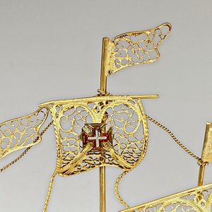 Carabela de Filigrana de Bronce con Cruz de Malta - imagen 3
