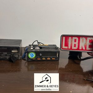 Lote de Taxímetros Antiguos y Cartel "Libre" de Taxi - imagen 2