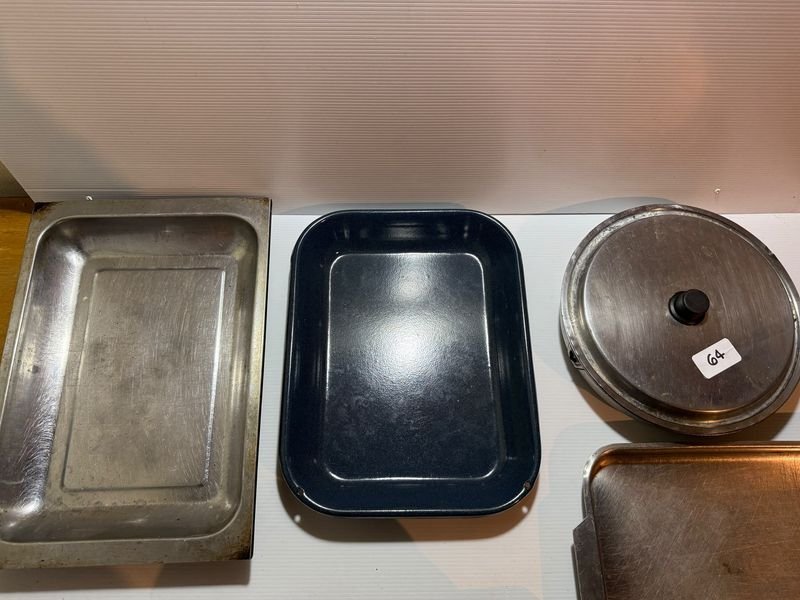 Lote de Asaderas y Torteras Varias de Aluminio y Esmaltada