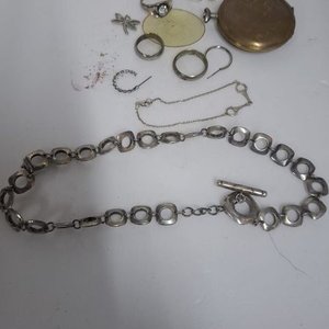 Lote de Joyería y Relojería: Anillos, Cadena, Reloj de Bolsillo y Más - imagen 5