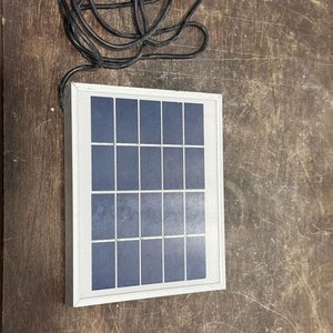 Foco LED Recargable con Panel Solar y Sensor de Movimiento - imagen 12
