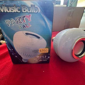Parlante Bombita LED con Bluetooth y Control Remoto - imagen 3