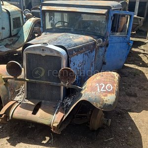 Automóvil Antiguo Azul para Restaurar - imagen 2