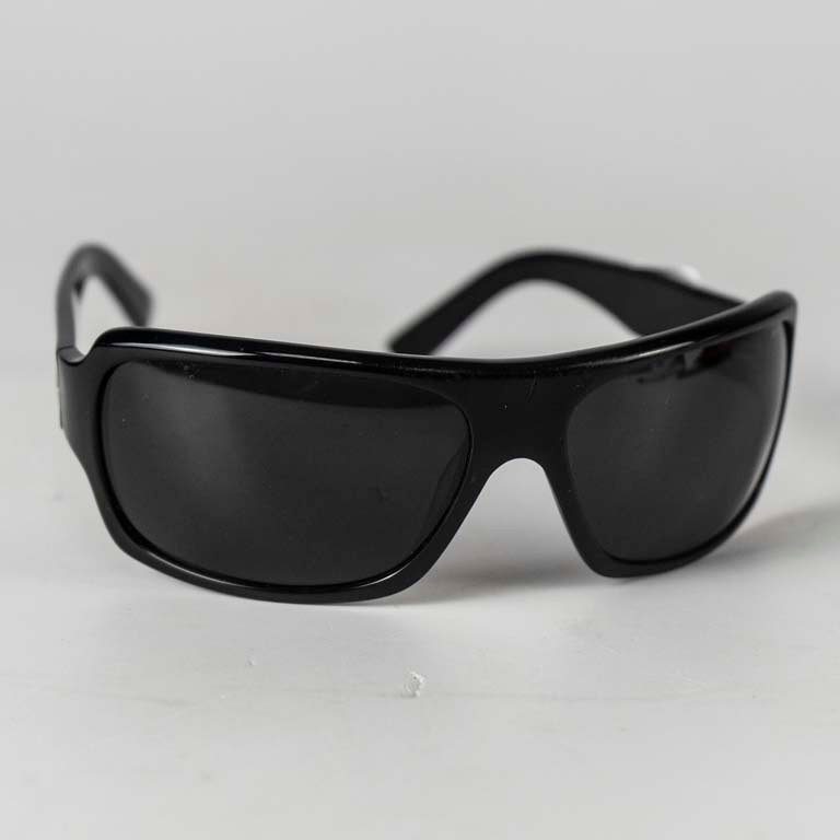 Lote anterior: Par de lentes de sol Metano. Mínimos detalles.
