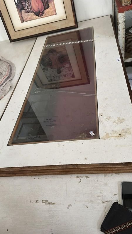 Lote anterior: Mostrador con ruedas y tapa de vidrio para almacenamiento