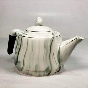 Tetera de Porcelana Esmaltada con Detalles Dorados - imagen 2
