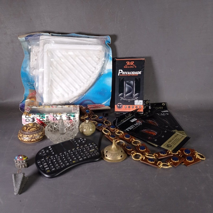 Lote variado de accesorios y decoración - imagen 2