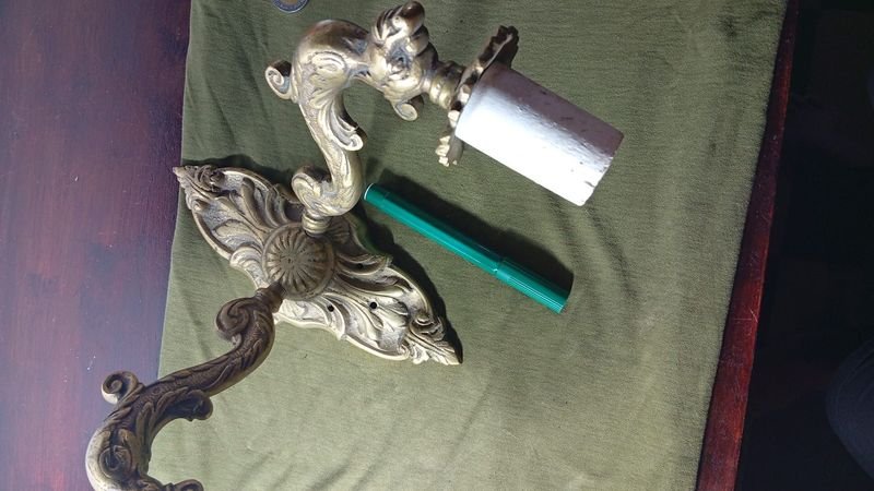 Candelabro en bronce de diseño ornado - imagen 2