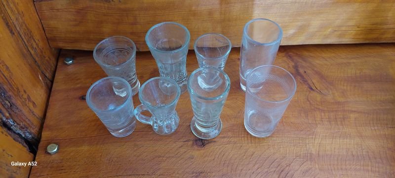 Colección de vasos y tazas de vidrio - imagen 2