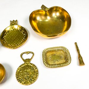 Lote de Ceniceros y Utensilios en Bronce Vintage - imagen 5