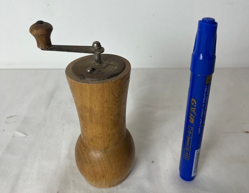 Molinillo de madera artesanal - imagen 5
