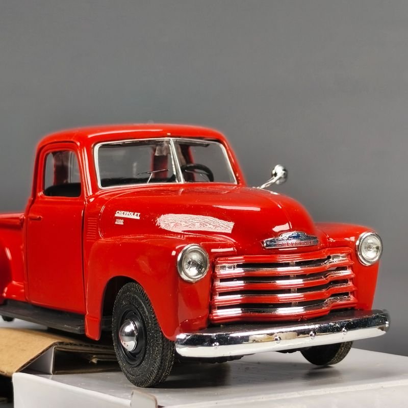 Maqueta de camioneta Chevrolet 1950 en escala 1/24 - imagen 8