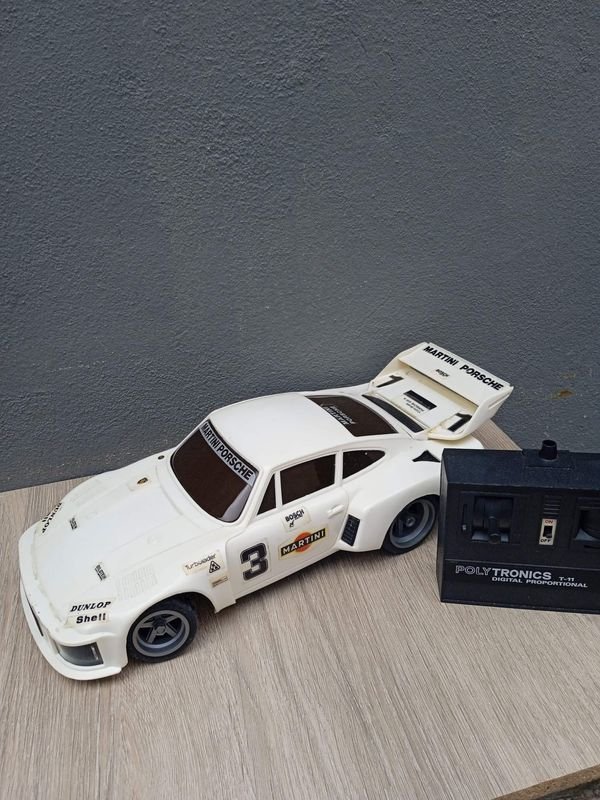 Martini Porsche 935 Turbo de Polytronics en escala 1/12 - imagen 2